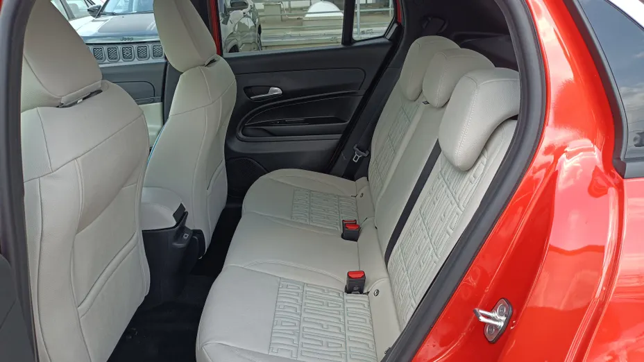 FIAT 600 600 1.2 Turbo Hybrid La Prima eDCT Nowy