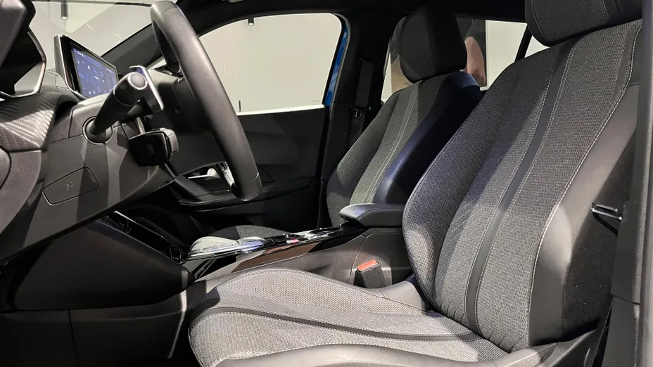 PEUGEOT 2008 2008 1.2 PureTech Allure S&S EAT8