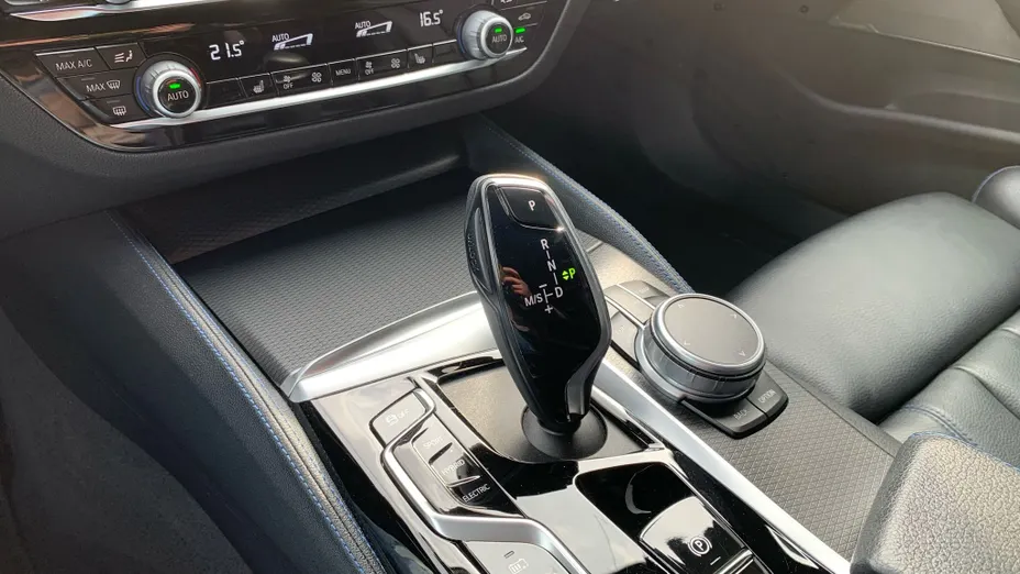 BMW Seria 5 530e M Sport sport-aut