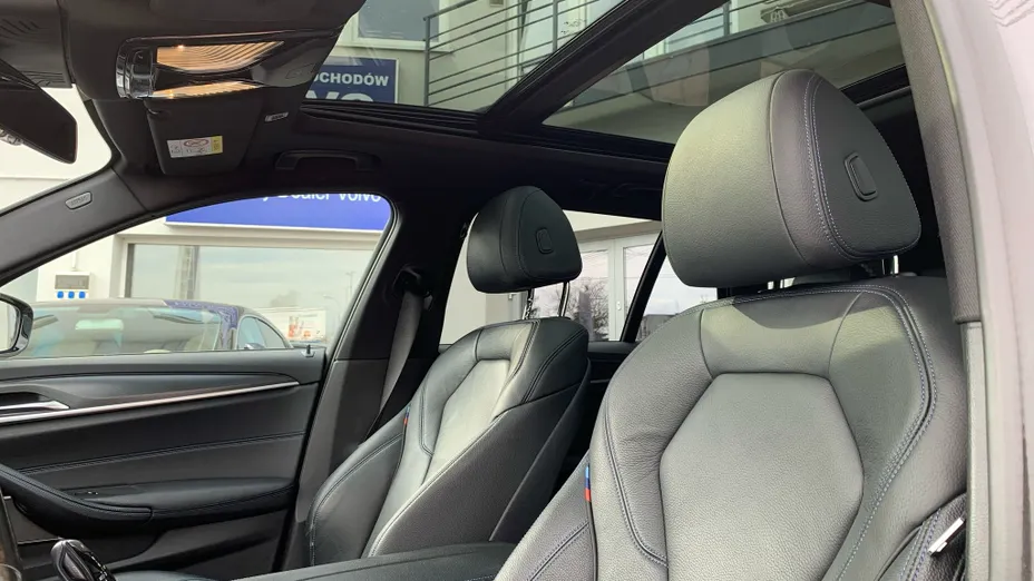 BMW Seria 5 530e M Sport sport-aut