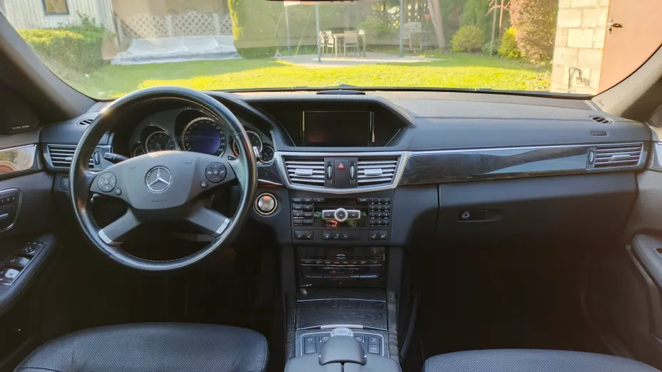 MERCEDES-BENZ E Klasa E 500 4-Matic BlueEff. Elegance