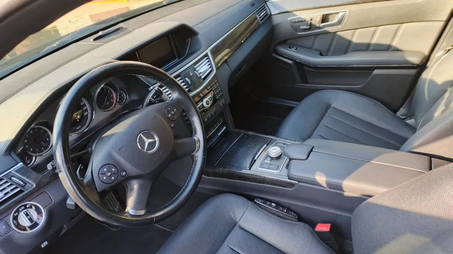 MERCEDES-BENZ E Klasa E 500 4-Matic BlueEff. Elegance