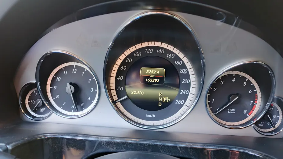 MERCEDES-BENZ E Klasa E 500 4-Matic BlueEff. Elegance