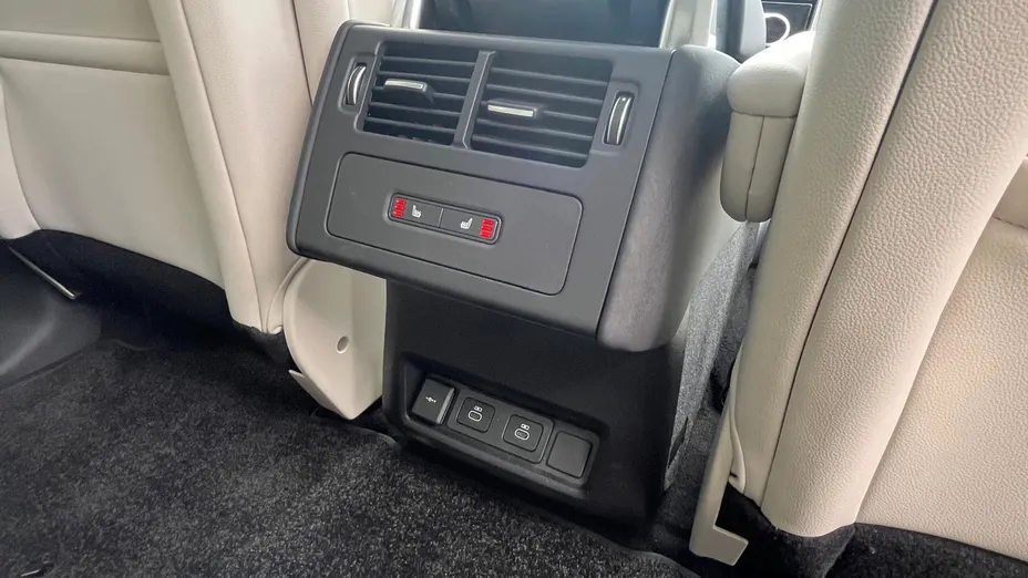 LAND ROVER Discovery Discovery V 3.0 D250 mHEV Dynamic SE