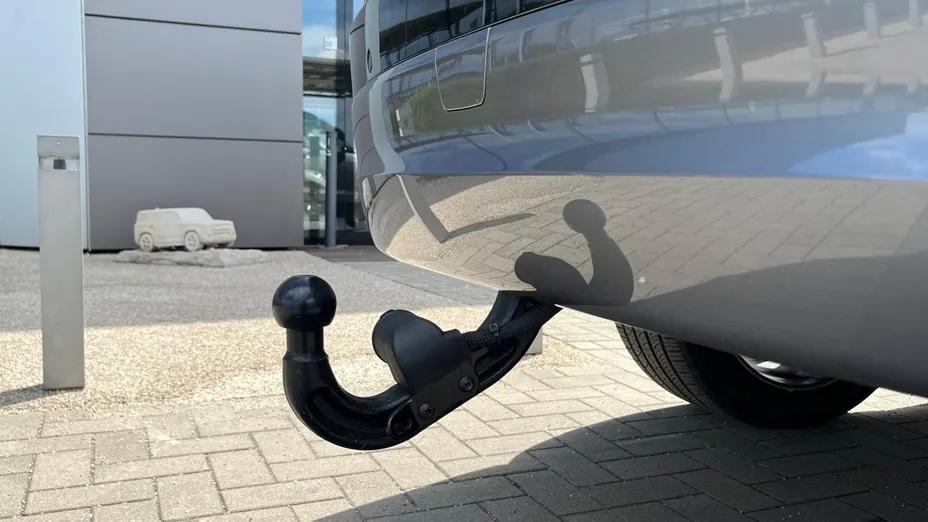 LAND ROVER Discovery Discovery V 3.0 D250 mHEV Dynamic SE