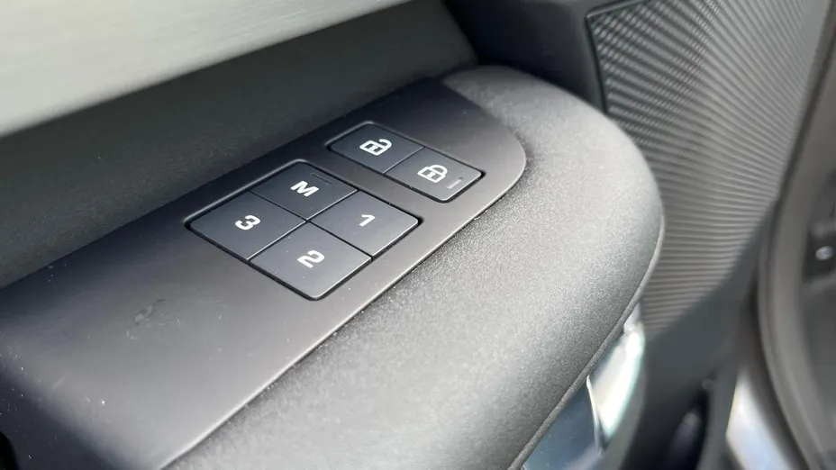 LAND ROVER Discovery Discovery V 3.0 D250 mHEV Dynamic SE