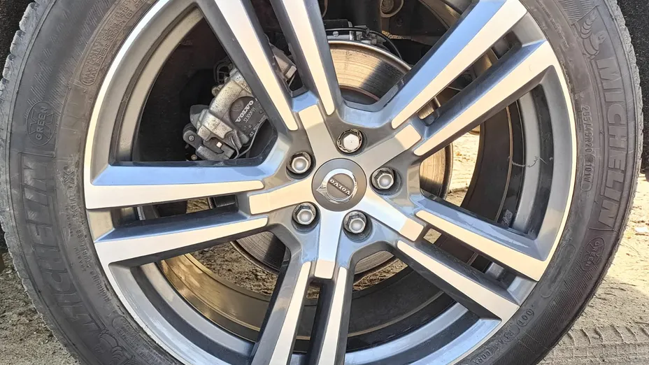 VOLVO XC60 XC60 T5 AWD Momentum