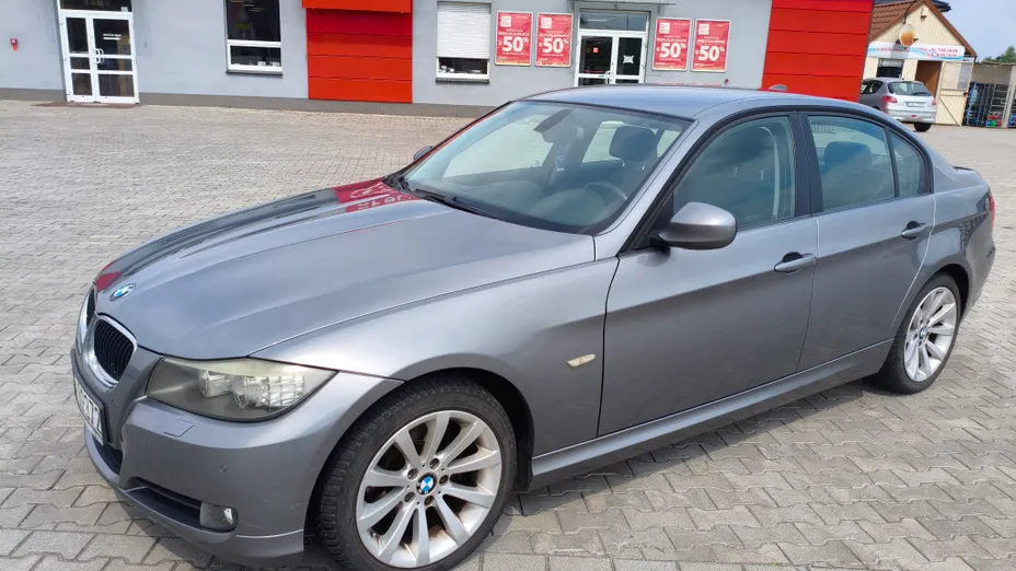BMW Seria 3 320i