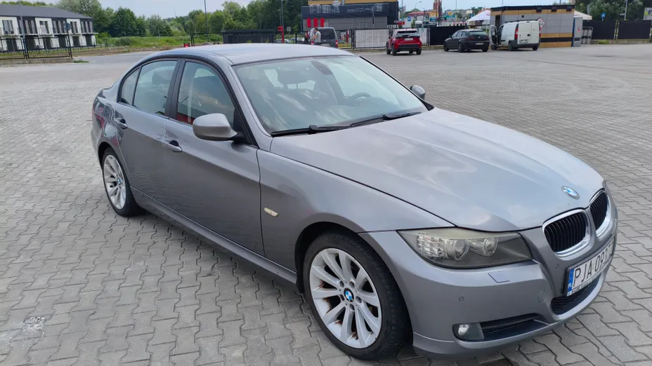 BMW Seria 3 320i