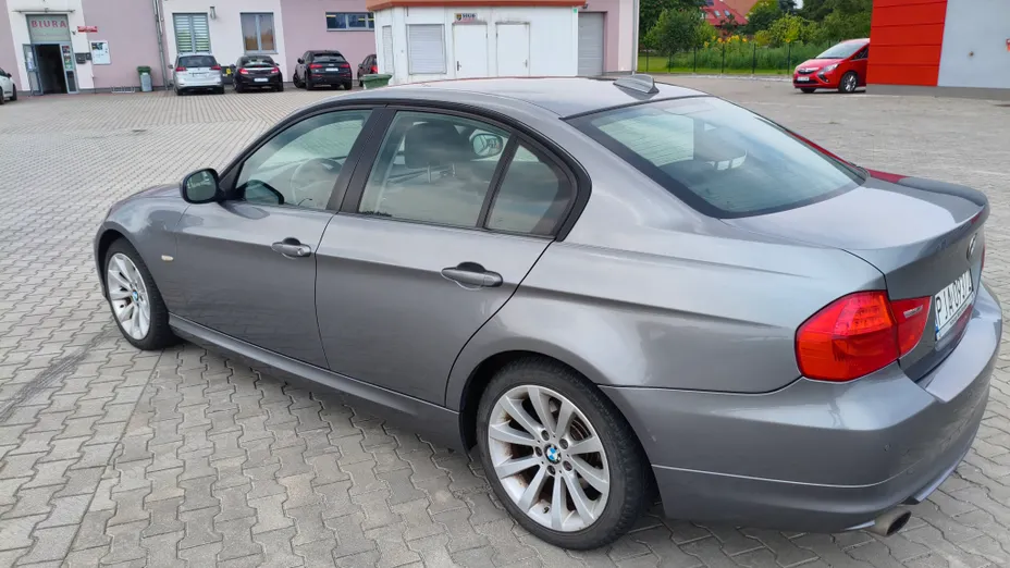 BMW Seria 3 320i