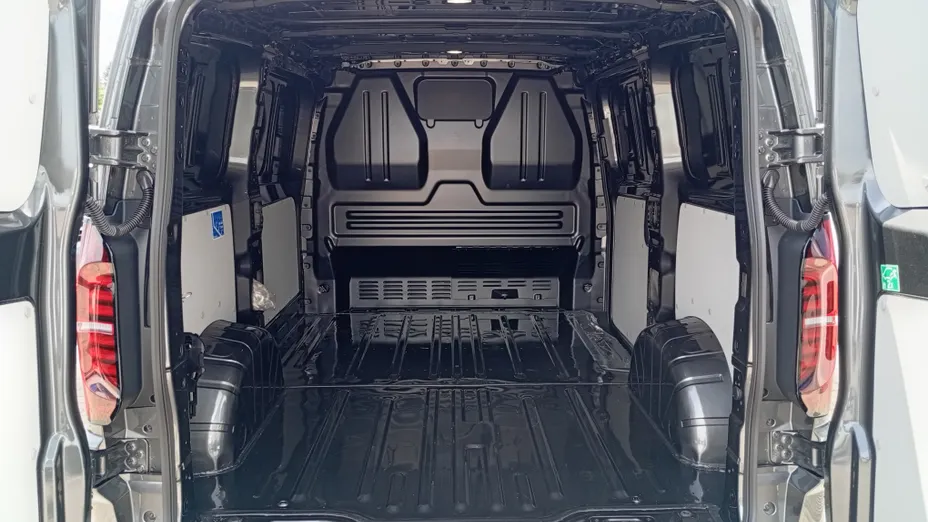 VOLKSWAGEN Transporter Transporter TDI L1H1