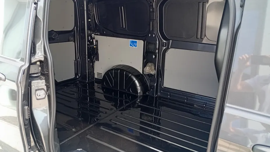 VOLKSWAGEN Transporter Transporter TDI L1H1