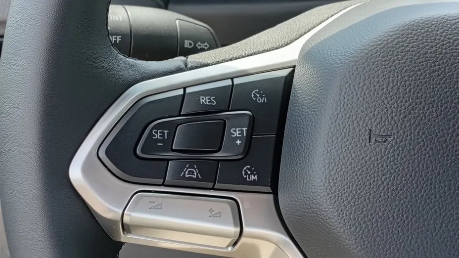 VOLKSWAGEN Transporter Transporter TDI L1H1 Nowy