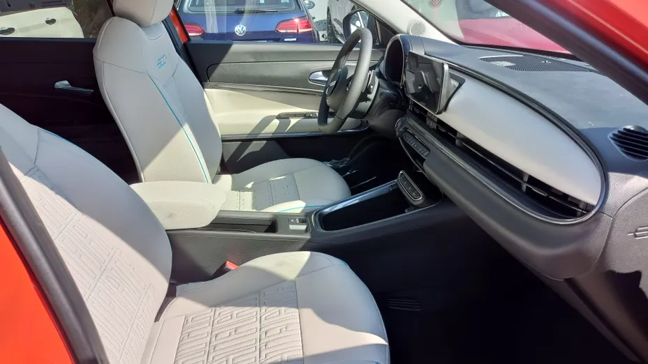 FIAT 600 600 1.2 Turbo Hybrid La Prima eDCT Nowy