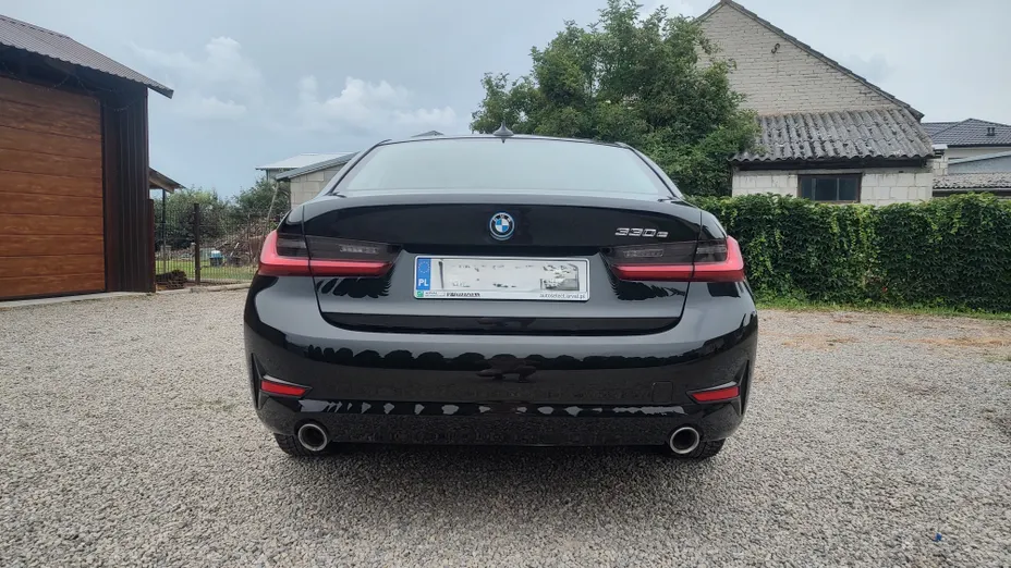 BMW Seria 3 330e Advantage aut