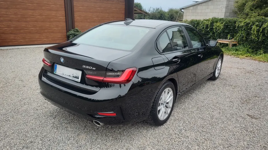 BMW Seria 3 330e Advantage aut