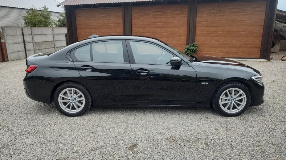 BMW Seria 3 330e Advantage aut