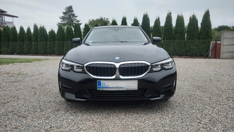 BMW Seria 3 330e Advantage aut