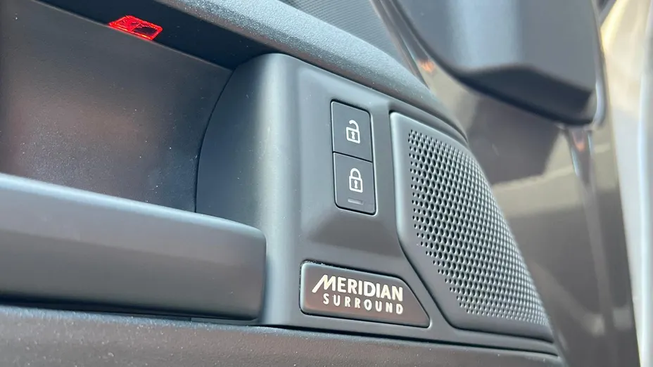 LAND ROVER Defender Defender 110 4.4 P635 V8 mHEV Octa