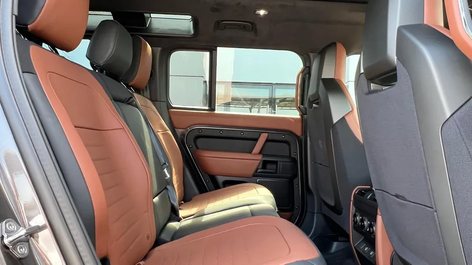 LAND ROVER Defender Defender 110 4.4 P635 V8 mHEV Octa