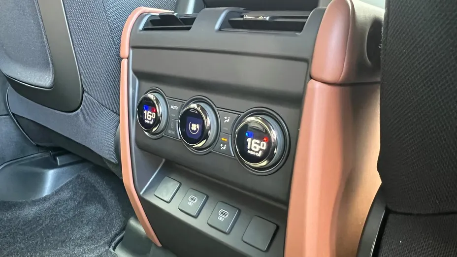 LAND ROVER Defender Defender 110 4.4 P635 V8 mHEV Octa