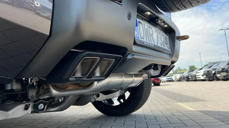 LAND ROVER Defender Defender 110 4.4 P635 V8 mHEV Octa