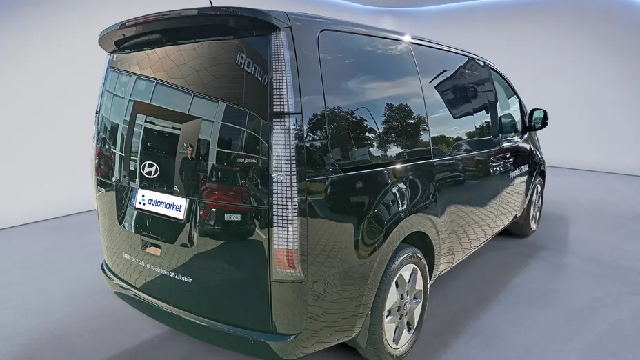 HYUNDAI Staria Staria 1.6 T-GDI HEV Smart VIP aut