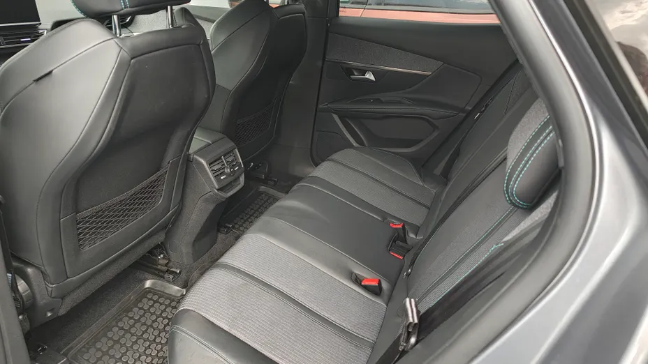 PEUGEOT 3008 3008 1.2 PureTech Allure Pack S&S EAT8