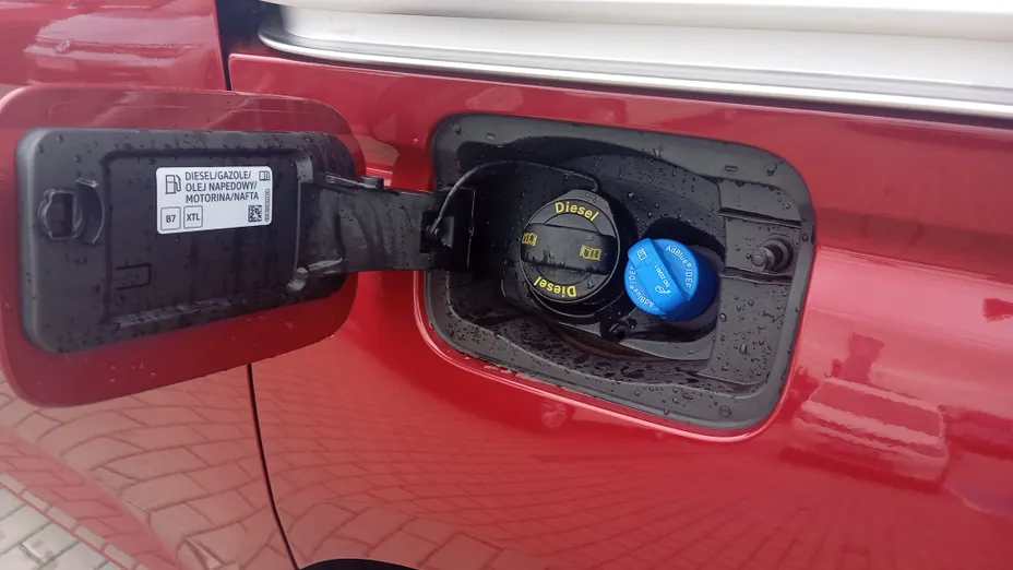 VOLKSWAGEN Caddy osobowy Caddy Maxi 2.0 TDI Life DSG