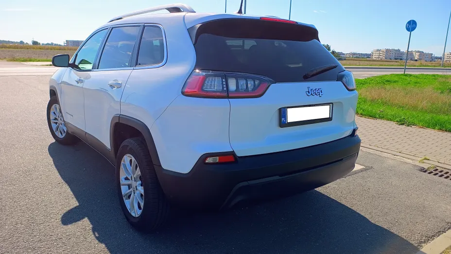 JEEP Cherokee -