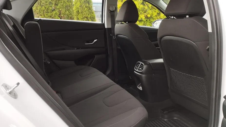 HYUNDAI Elantra Elantra 1.6 Smart CVT