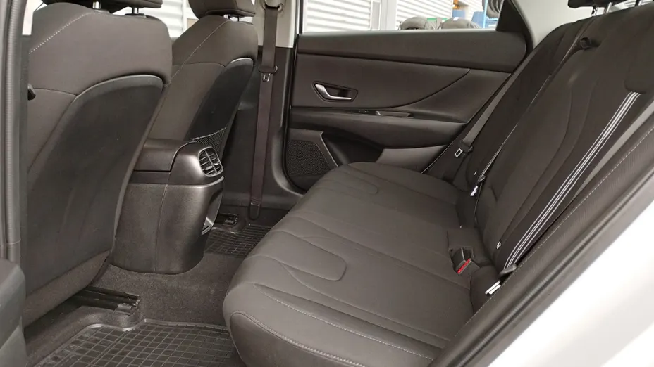 HYUNDAI Elantra Elantra 1.6 Smart CVT