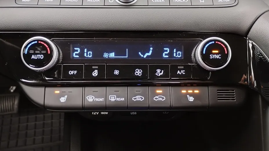 HYUNDAI Elantra Elantra 1.6 Smart CVT