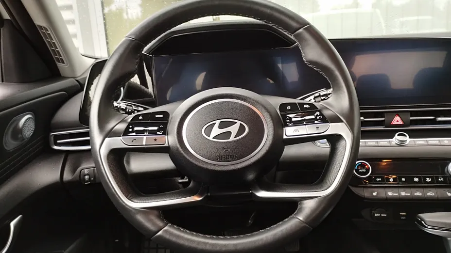 HYUNDAI Elantra Elantra 1.6 Smart CVT