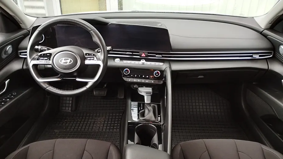 HYUNDAI Elantra Elantra 1.6 Smart CVT