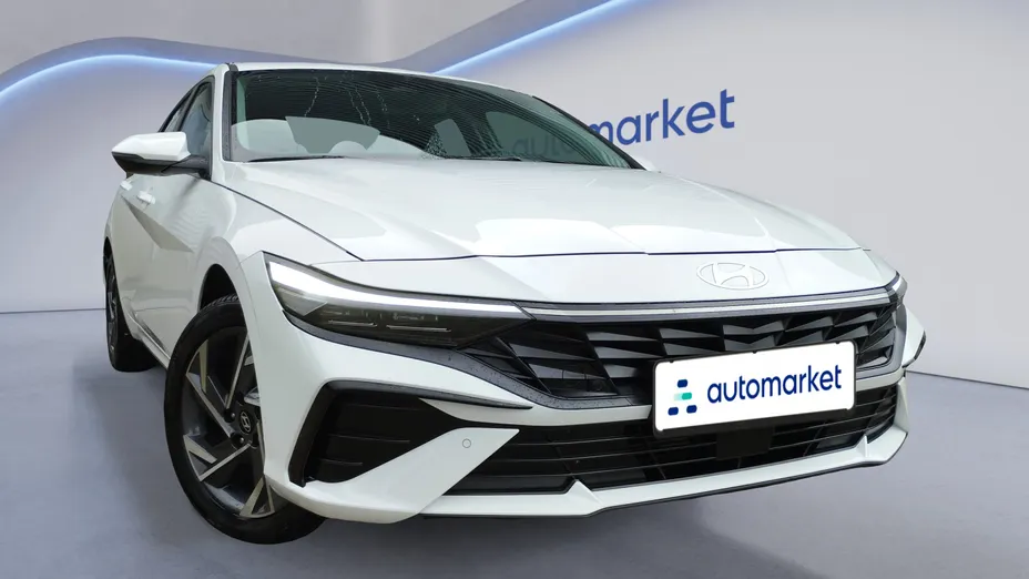 HYUNDAI Elantra Elantra 1.6 Smart CVT