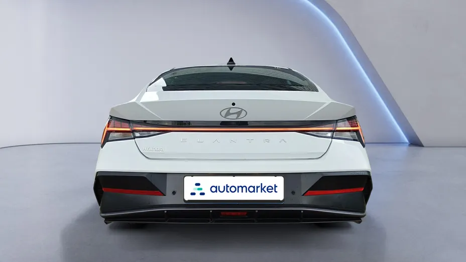 HYUNDAI Elantra Elantra 1.6 Smart CVT