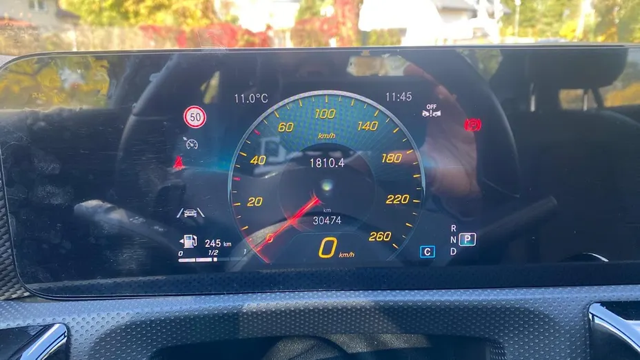 MERCEDES-BENZ CLA CLA 180 7G-DCT AMG Line