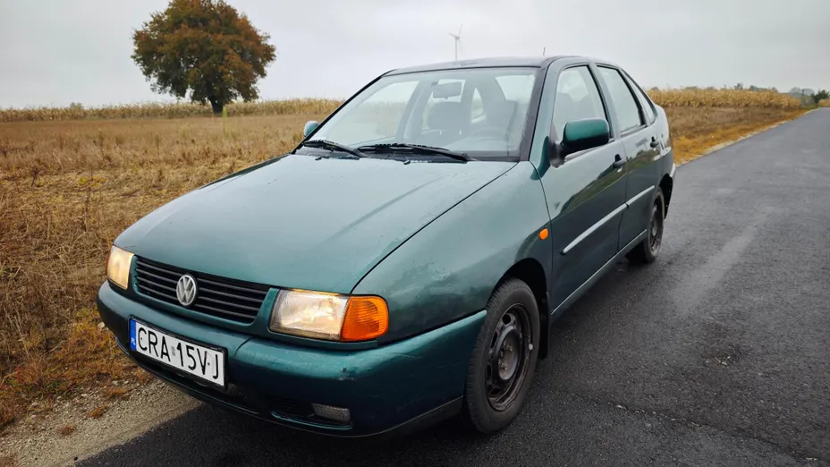 VOLKSWAGEN Polo Polo 1.4 Basis
