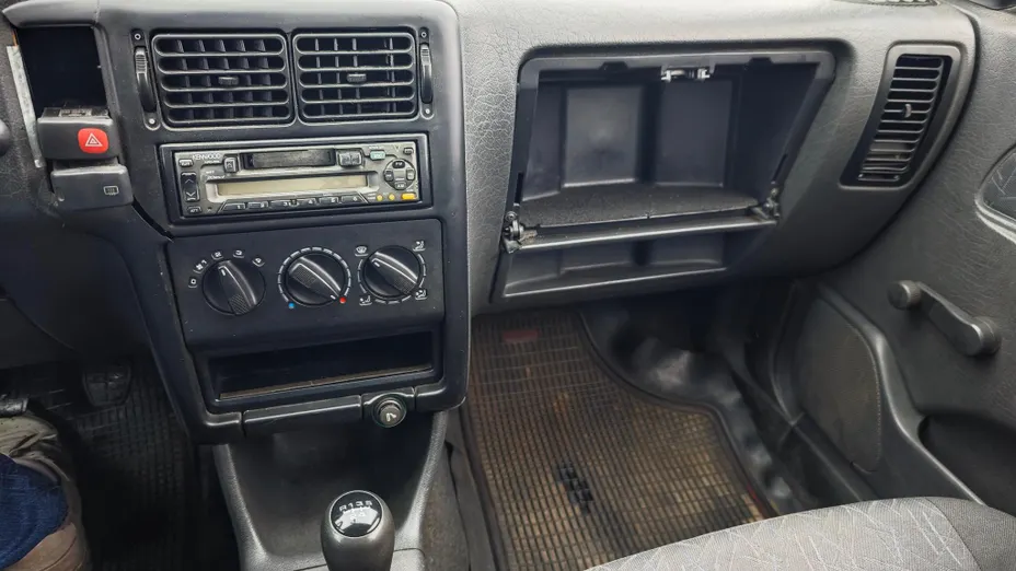 VOLKSWAGEN Polo Polo 1.4 Basis