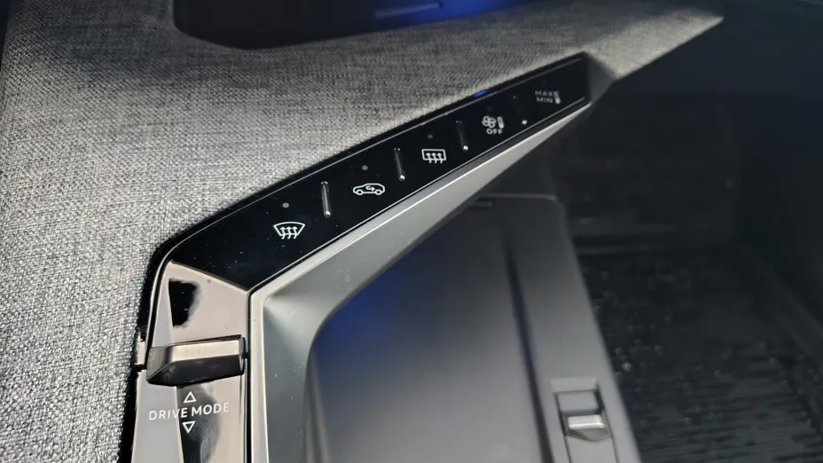 PEUGEOT 3008 3008 1.2 PureTech mHEV GT S&S e-DCS6