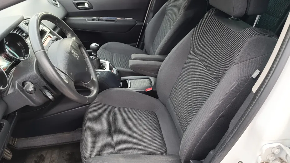 PEUGEOT 5008 5008 1.6 BlueHDi Active