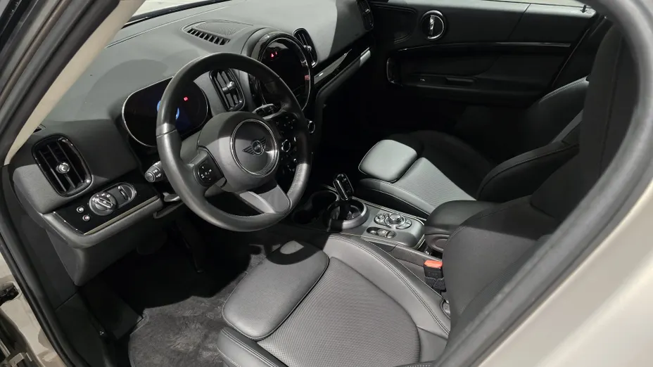 MINI [BMW] Countryman Cooper Classic Trim aut