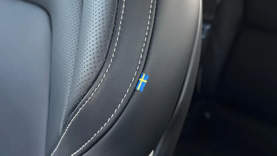 VOLVO S90 S90 T8 AWD Plug-In Hybrid Plus Dark aut