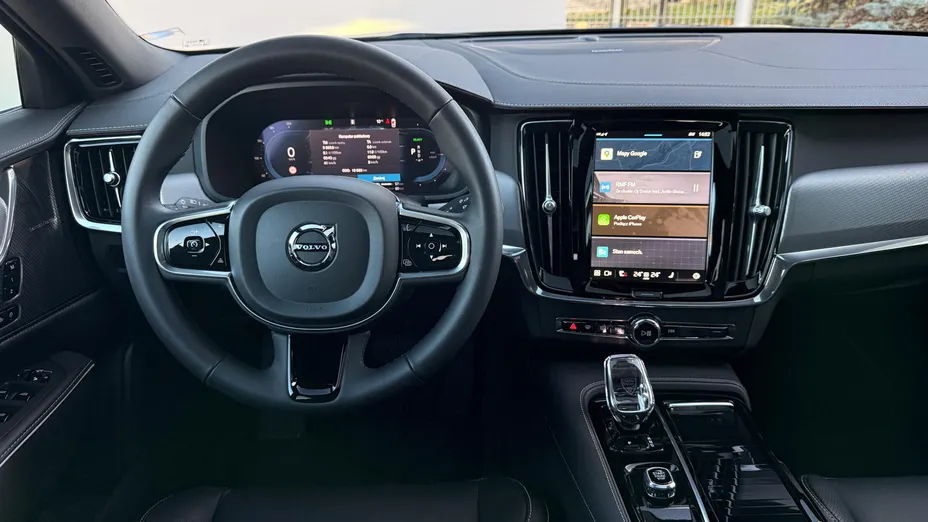 VOLVO S90 S90 T8 AWD Plug-In Hybrid Plus Dark aut