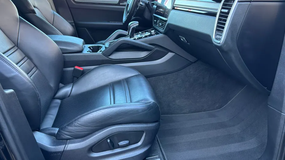 PORSCHE Cayenne Cayenne Platinum Edition