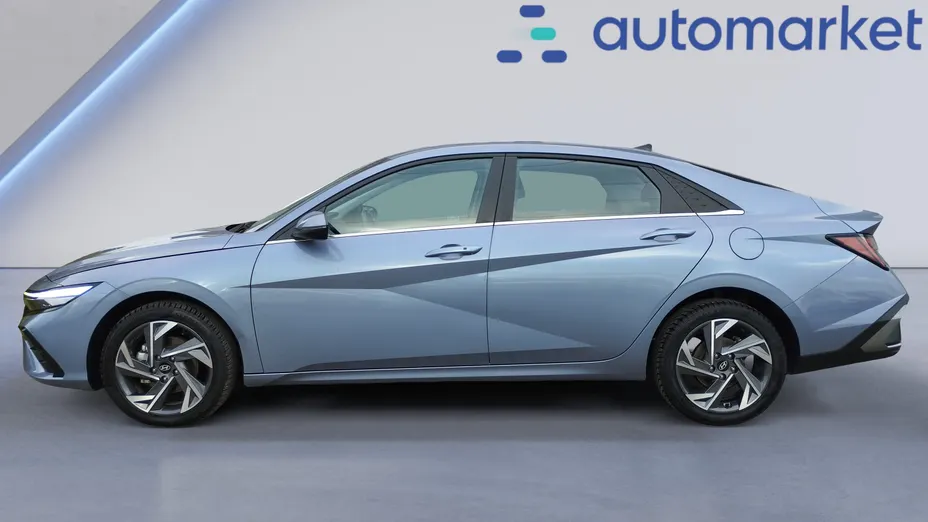 HYUNDAI Elantra Elantra 1.6 Smart CVT