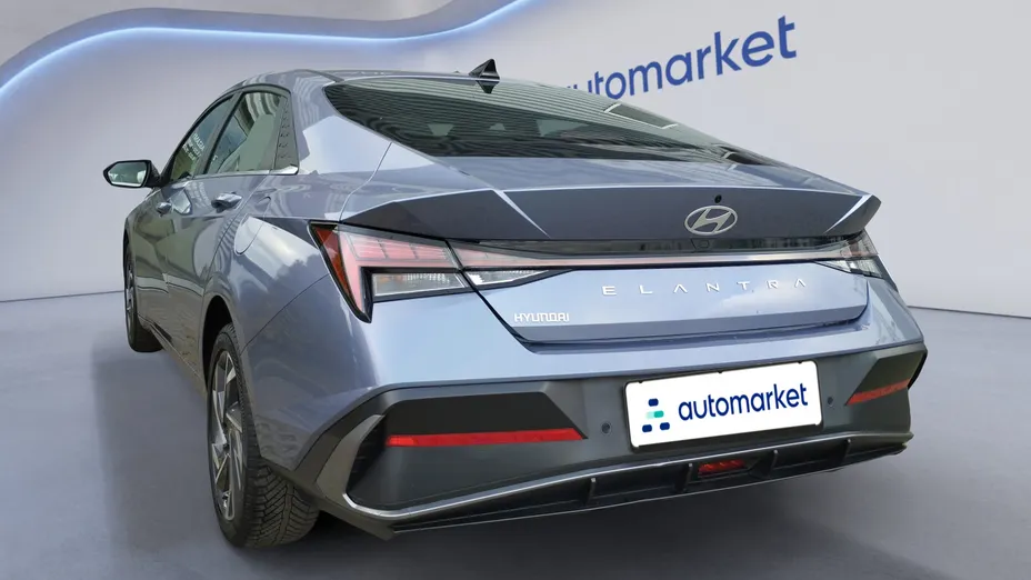 HYUNDAI Elantra Elantra 1.6 Smart CVT