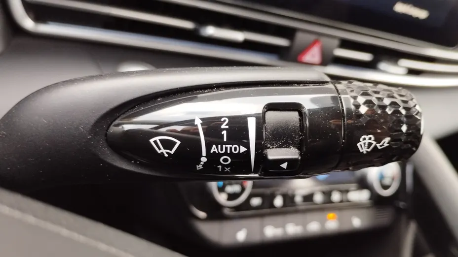 HYUNDAI Elantra Elantra 1.6 Smart CVT