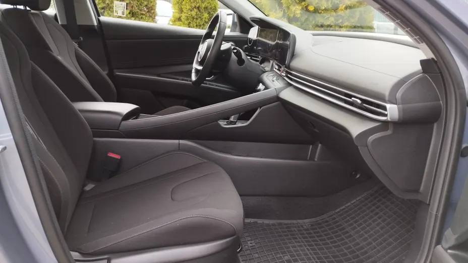 HYUNDAI Elantra Elantra 1.6 Smart CVT